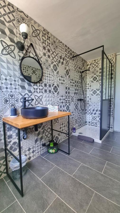 La Maison Du Bonheur Cotignac Bagian luar foto