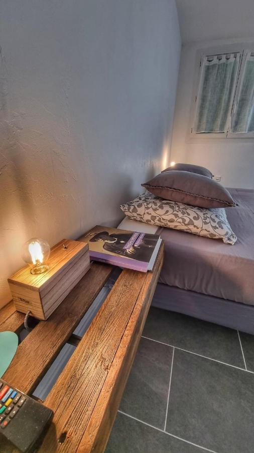 La Maison Du Bonheur Cotignac Bagian luar foto