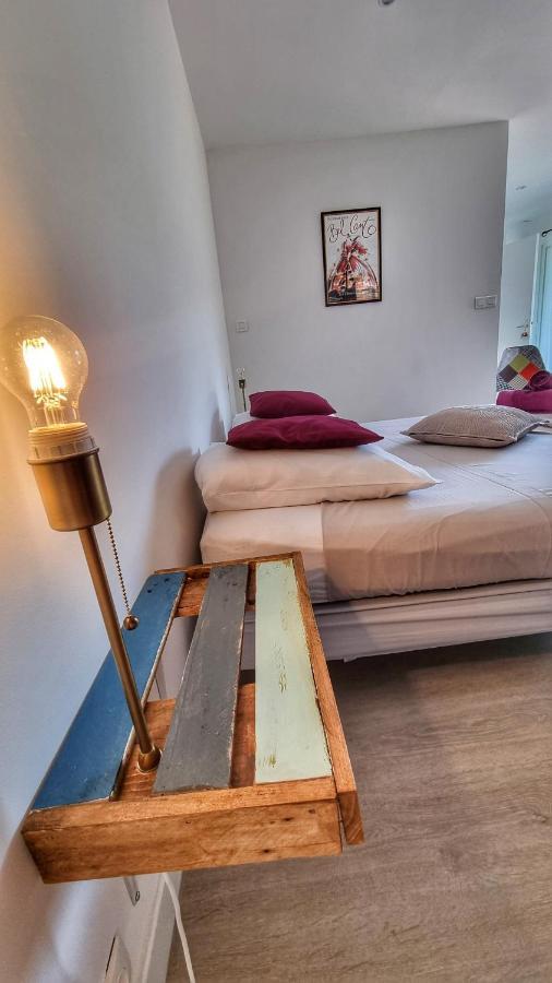 La Maison Du Bonheur Cotignac Bagian luar foto